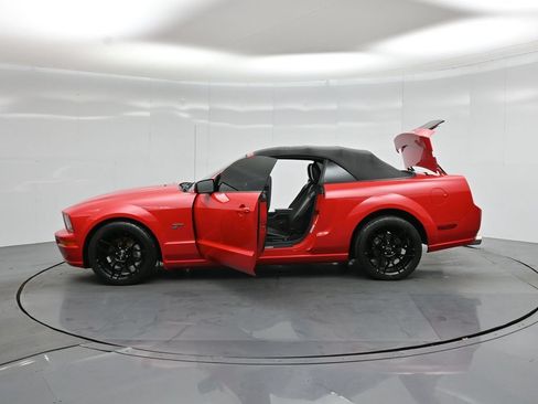 Used 2006 Ford Mustang GT Premium RWD image 25