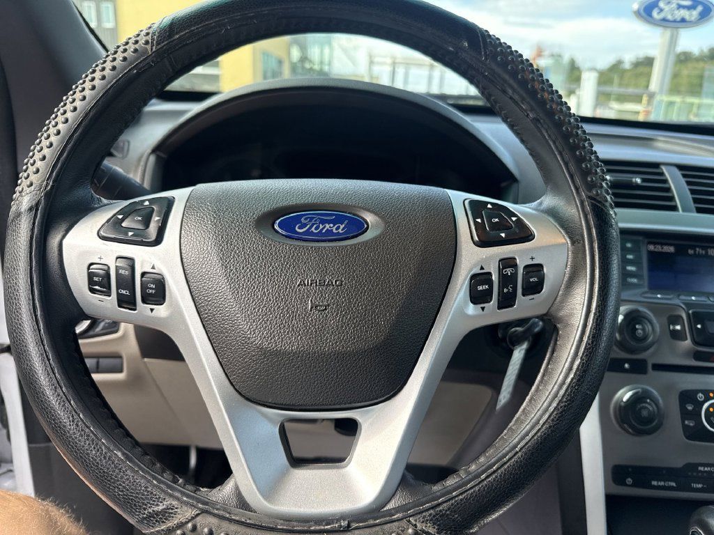 Used 2014 Ford Explorer XLT AWD/4WD image 14