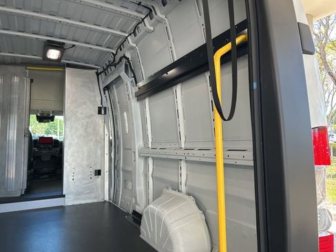 Used 2024 RAM ProMaster 3500 w/ Delivery Van Package FWD image 26