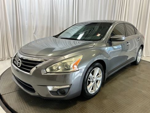 Used 2015 Nissan Altima 2.5 SV FWD image 25