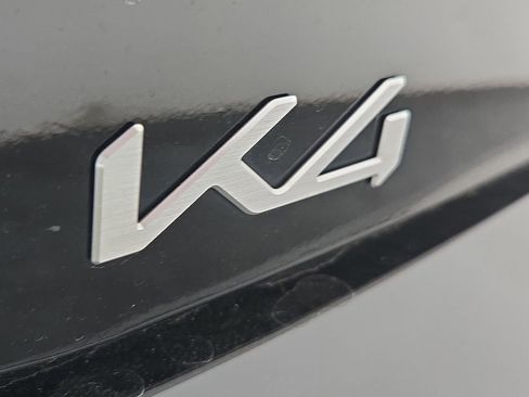 Used 2025 Kia K4 LXS image 36