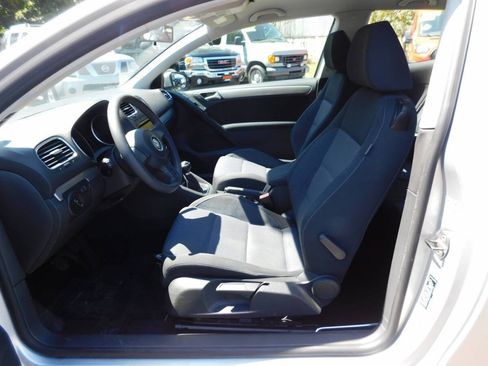 Used 2012 Volkswagen Golf 2-Door FWD image 6