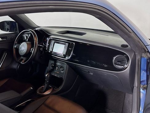 Used 2018 Volkswagen Beetle 2.0T S image 12