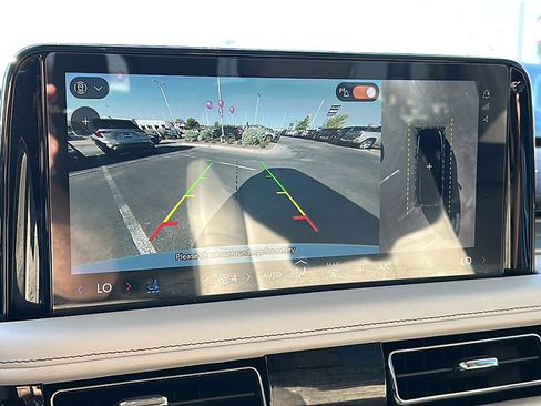 Used 2025 Lincoln Aviator 2WD image 35