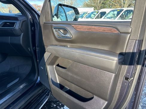 Used 2023 Chevrolet Tahoe LT w/ LT Signature Package image 27