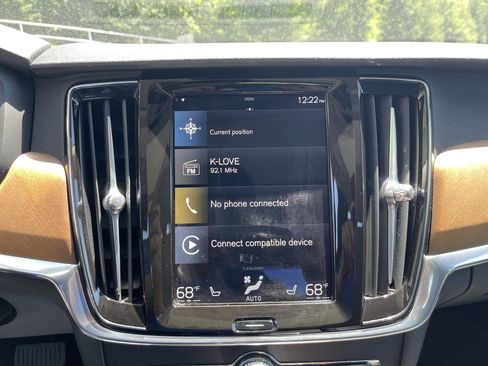 Used 2021 Volvo S90 T6 Momentum AWD/4WD image 12