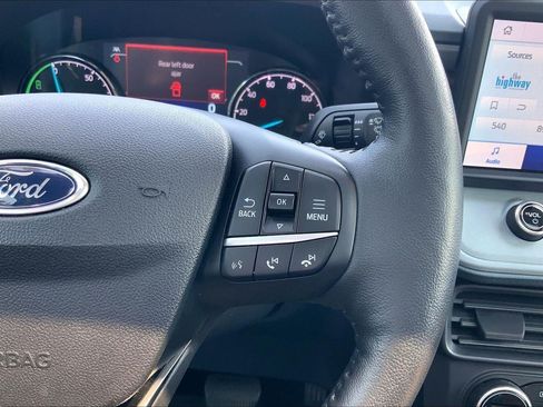 Used 2022 Ford Maverick Lariat w/ Lariat Luxury Package FWD image 20