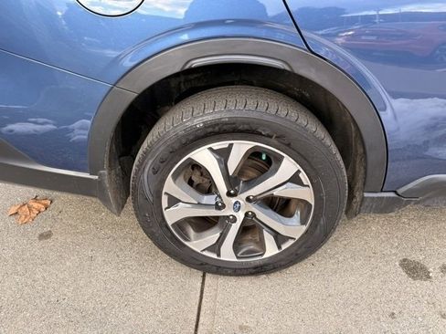 Used 2021 Subaru Outback Limited image 12
