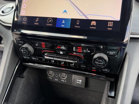 Used 2021 Jeep Grand Cherokee L Limited AWD/4WD image 43