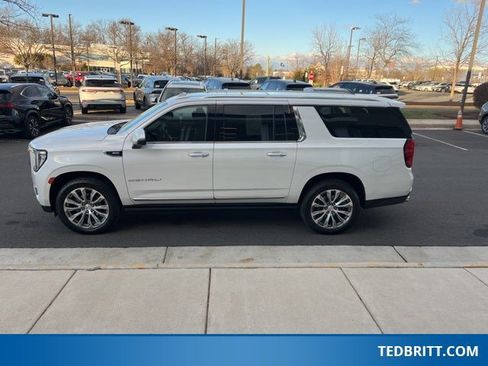 Used 2021 GMC Yukon XL Denali image 4