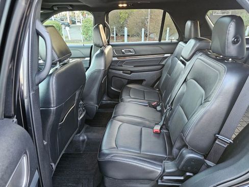 Used 2019 Ford Explorer Limited w/ Class III Trailer Tow Package image 15