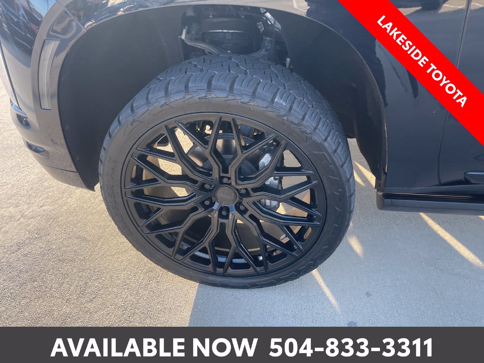 Used 2025 Cadillac Escalade Sport w/ LPO, Floor Liner Package AWD/4WD image 14