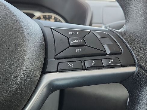 Used 2025 Nissan Altima 2.5 SV FWD image 26