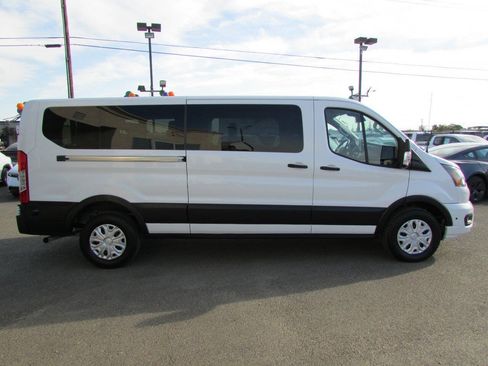 Used 2024 Ford Transit 350 XLT RWD image 5