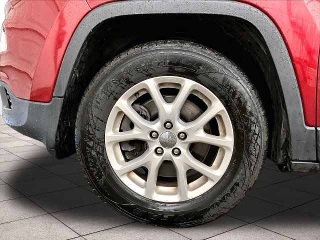 Used 2016 Jeep Cherokee Sport w/ Cold Weather Group AWD/4WD image 8