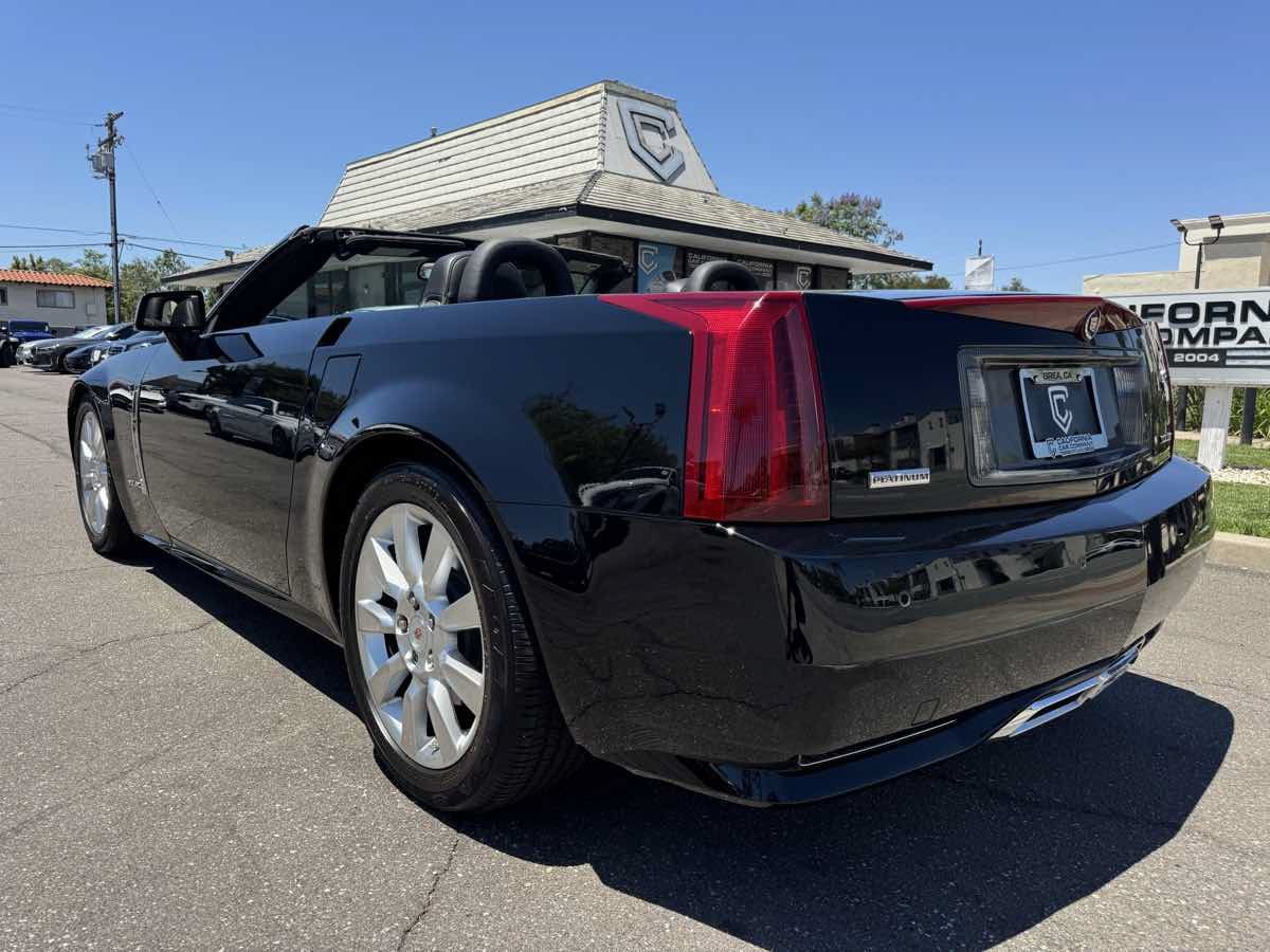 Used 2009 Cadillac XLR RWD image 7