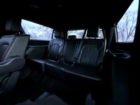 Used 2022 Ford Expedition Max Limited image 22
