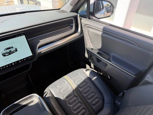 Used 2023 Rivian R1T Adventure AWD/4WD image 5