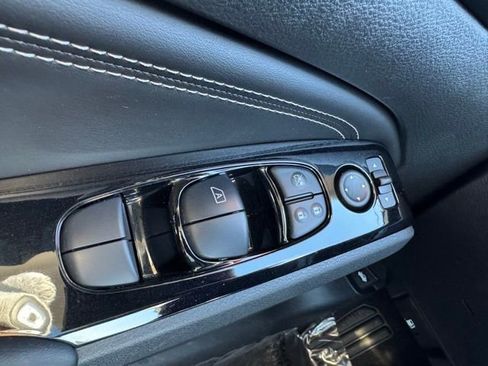 Used 2023 Nissan Altima 2.5 SL image 32