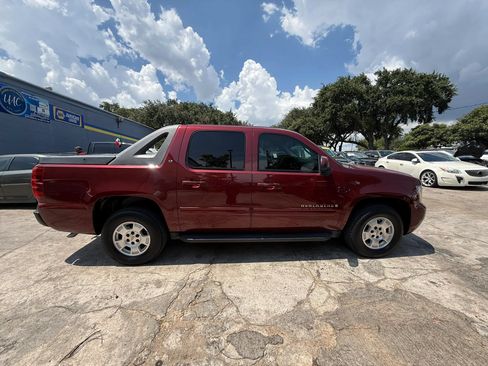 Used 2009 Chevrolet Avalanche LT RWD image 8