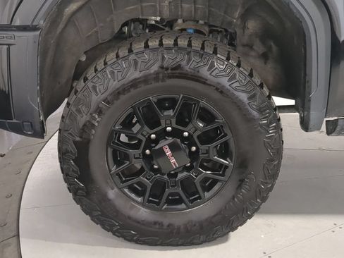 Used 2025 GMC Sierra 2500 AT4X AWD/4WD image 17