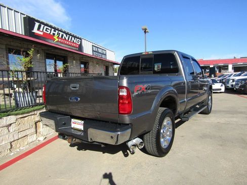 Used 2012 Ford F250 Lariat w/ Lariat Ultimate Pkg image 4