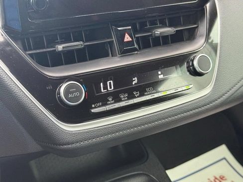 Used 2025 Toyota Corolla SE FWD image 28