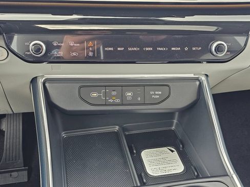 New 2026 Kia Carnival SX Prestige FWD image 17