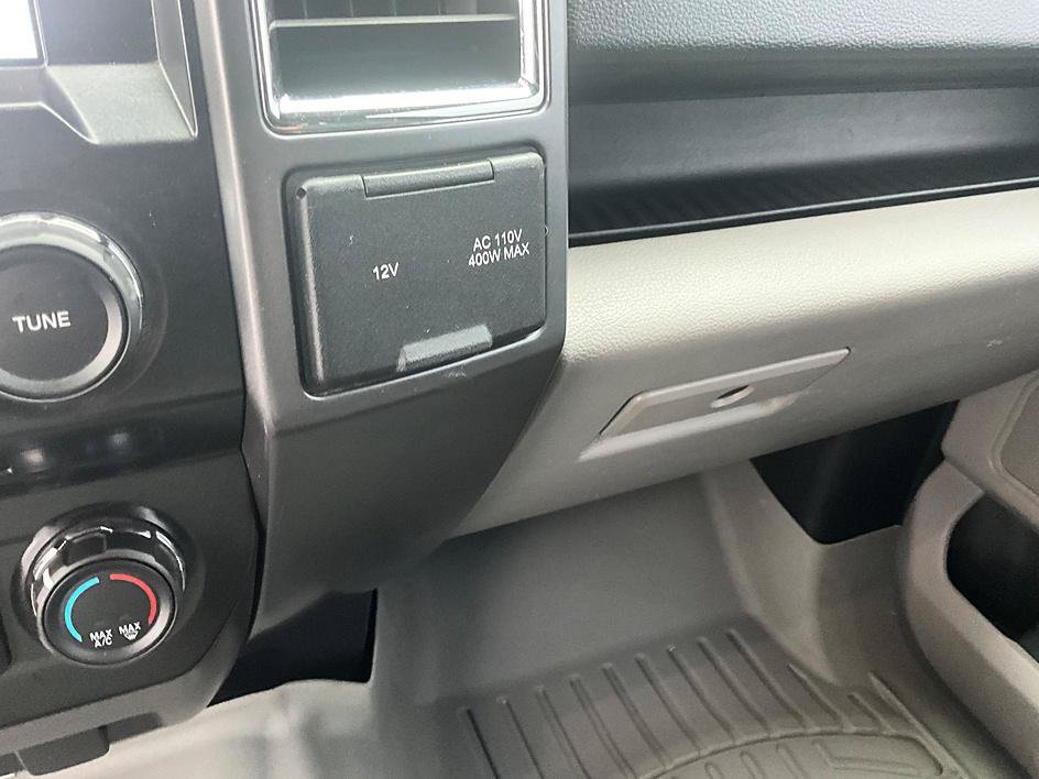 Used 2016 Ford F150 XLT w/ Equipment Group 302A Luxury AWD/4WD image 25