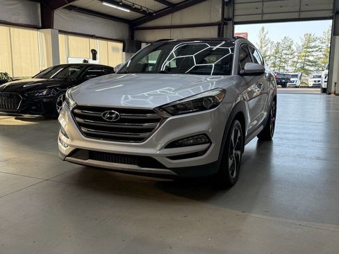 Used 2017 Hyundai Tucson Limited w/ Limited Ultimate Package 03 image 3
