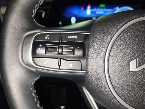 Used 2024 Kia Sportage SX image 18