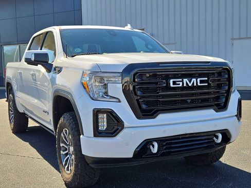 Used 2020 GMC Sierra 1500 AT4 w/ AT4 Premium Package image 2