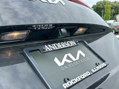 New 2025 Kia Carnival SX image 12