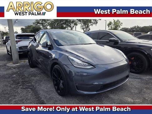 Used 2023 Tesla Model Y AWD image 1