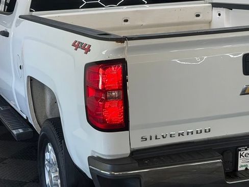 Used 2019 Chevrolet Silverado 2500 W/T AWD/4WD image 9