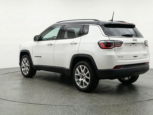 Used 2025 Jeep Compass Limited AWD/4WD image 6