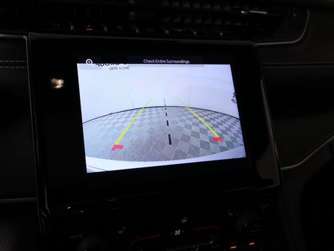 Used 2024 Jeep Grand Cherokee Altitude RWD image 6
