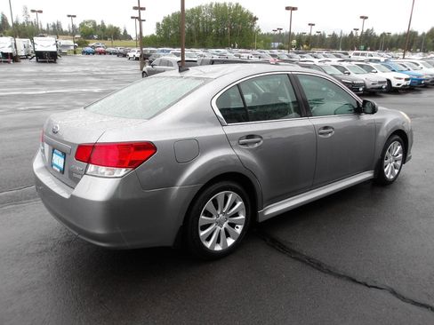 Used 2011 Subaru Legacy 2.5i Limited AWD/4WD image 5