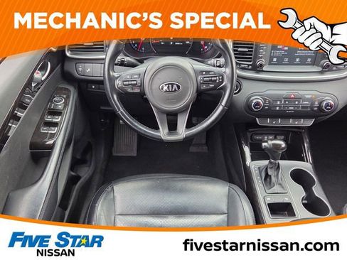 Used 2017 Kia Sorento EX FWD image 7