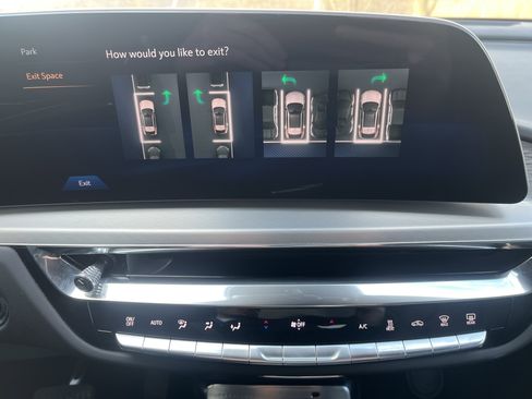 Used 2024 Cadillac Lyriq Luxury w/ LPO, Floor Liner Package image 32