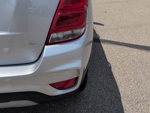 Used 2018 Chevrolet Trax LT w/ LT Convenience Package AWD/4WD image 6