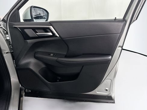 Used 2024 Mitsubishi Outlander SE image 34