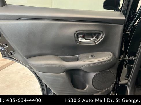 Certified 2025 Honda HR-V LX image 18