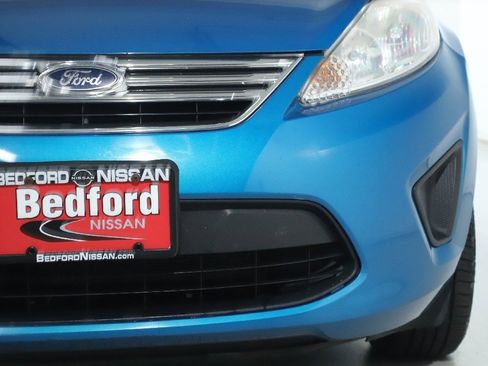 Used 2013 Ford Fiesta SE image 8