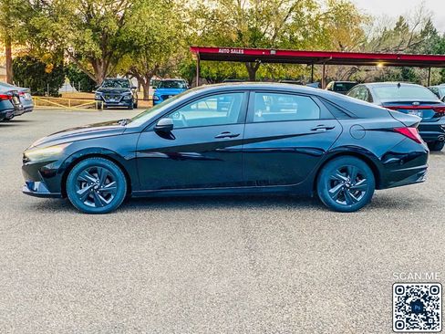 Used 2021 Hyundai Elantra SEL w/ Convenience Package image 5
