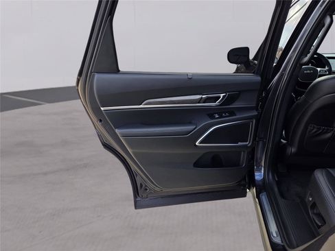 Used 2025 Kia Telluride SX Prestige X-Pro image 28