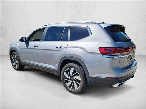 Used 2024 Volkswagen Atlas SEL AWD/4WD image 7