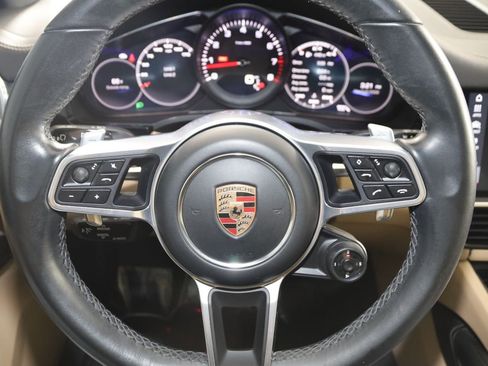 Used 2020 Porsche Cayenne AWD/4WD image 45