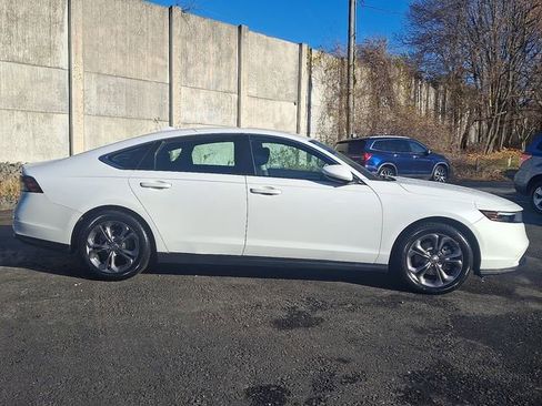 Certified 2023 Honda Accord EX image 7