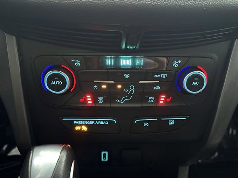Used 2018 Ford Escape SEL AWD/4WD image 17